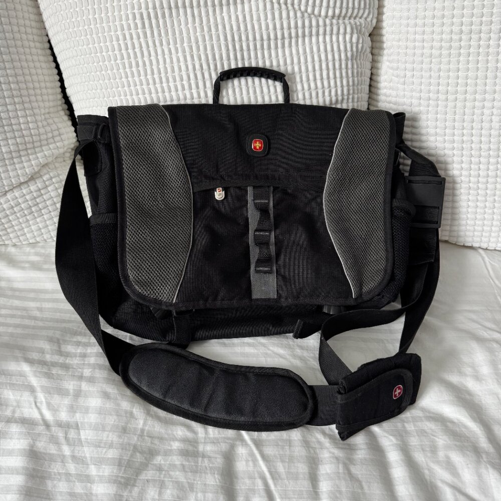 Swissgear - Black Swiss Army Laptop Swiss Gear Computer Bag- Briefcase